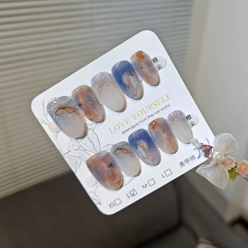 10 faux ongles à presser