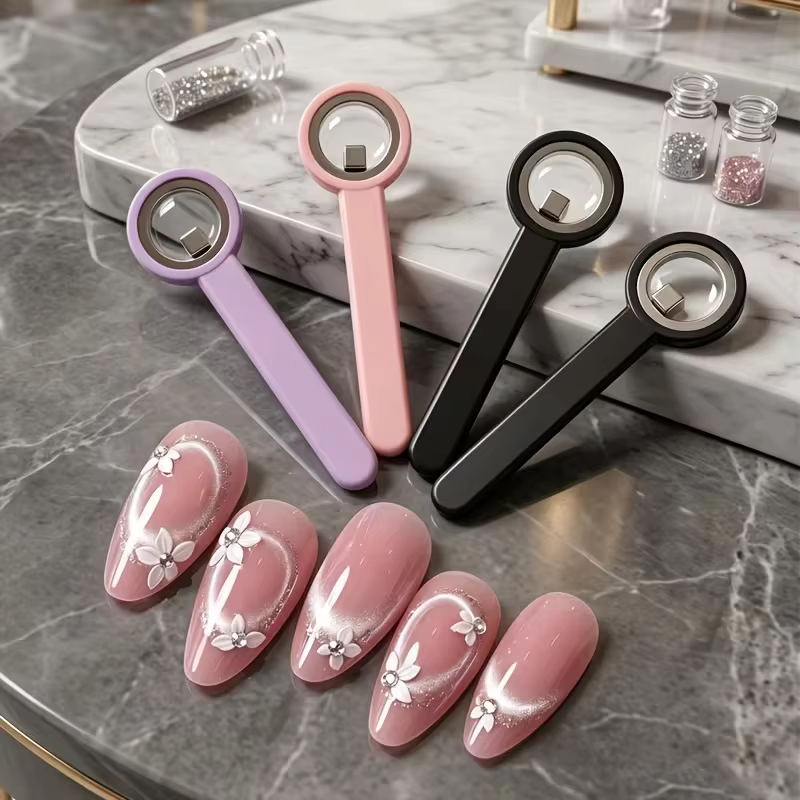 Anneau à ongles avec aimant