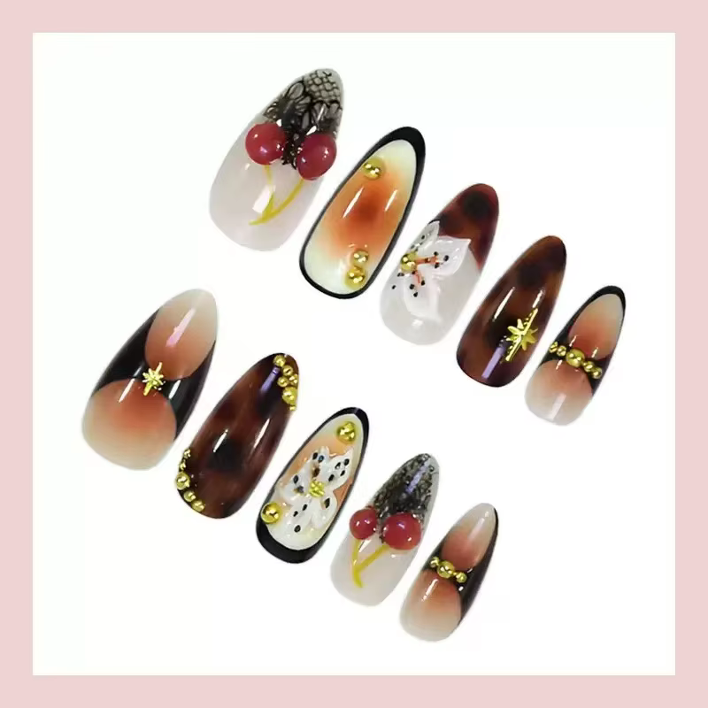 24 faux ongles à presser