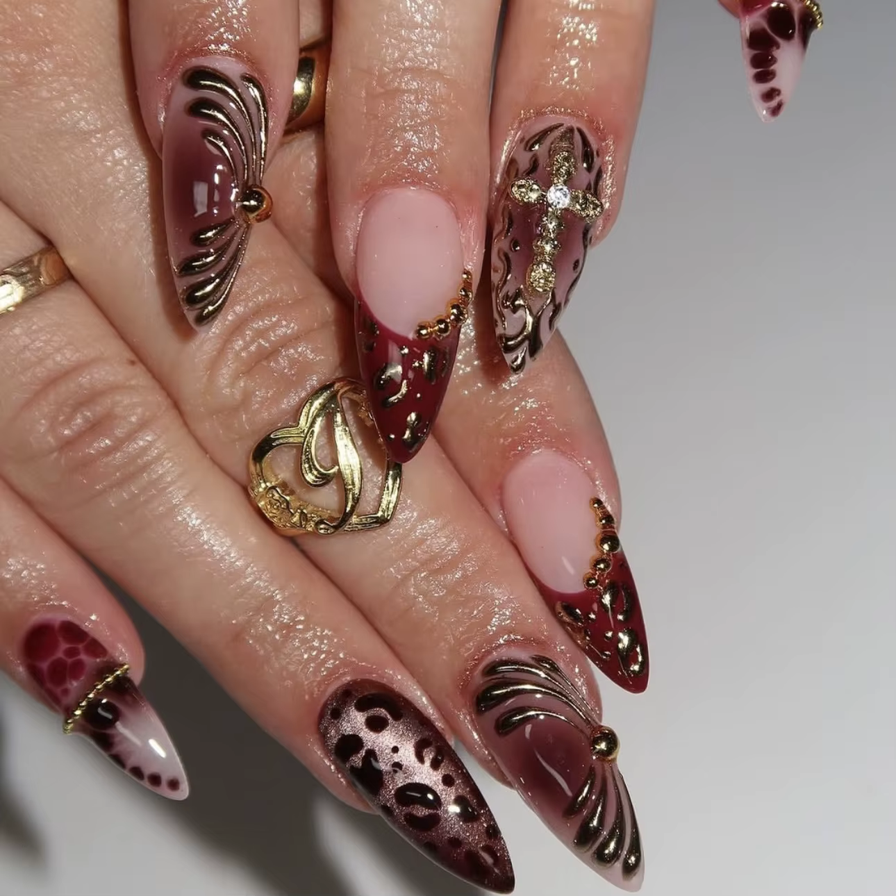 Faux ongles moyens pour femmes
