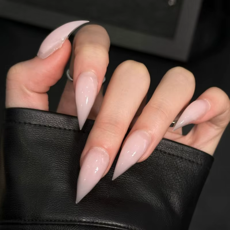 Faux ongles en forme de griffes de dragon