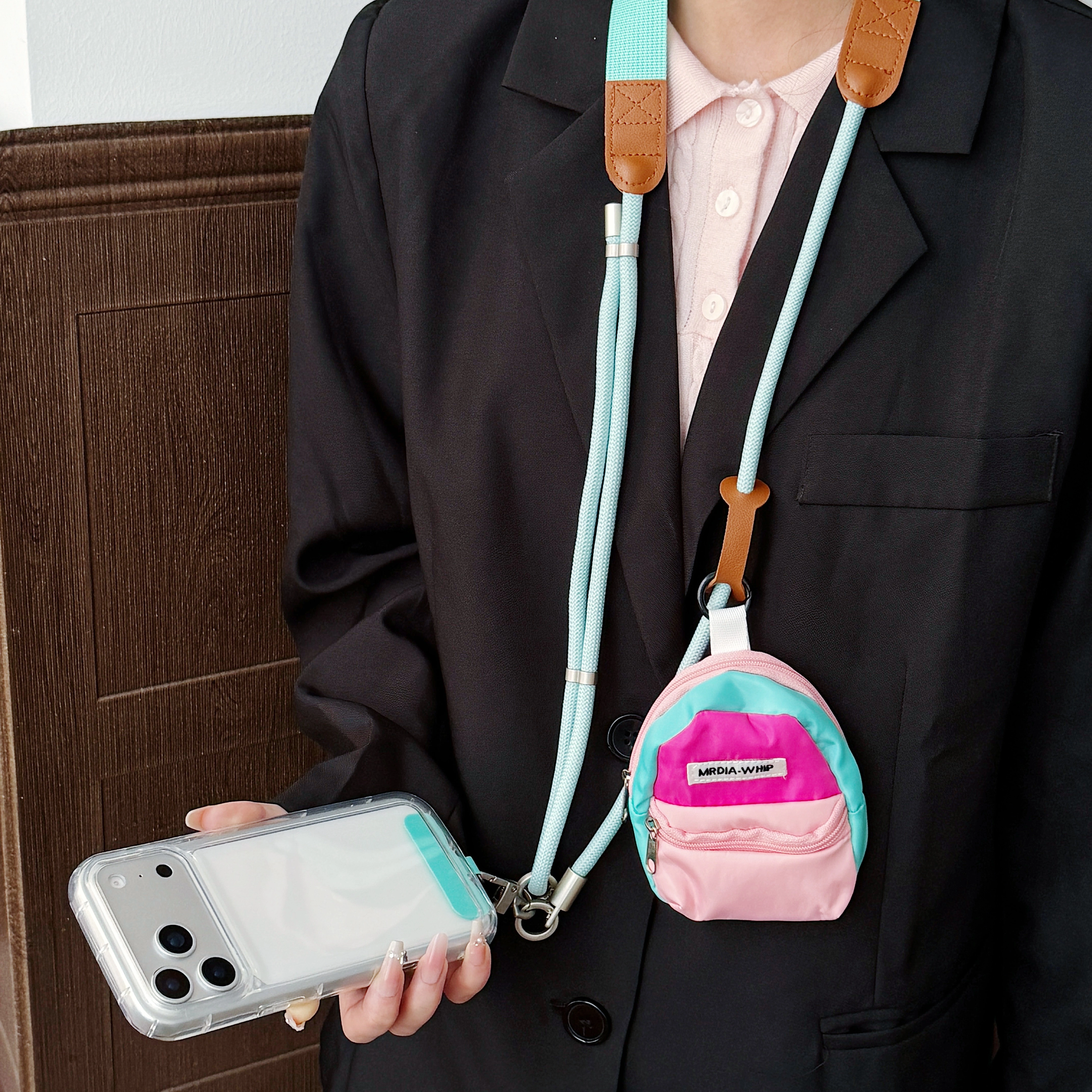 Sac d'accessoires de mode avec sangle pour téléphone portable, bandoulière diagonale, longue corde. Mini sac décoratif universel de petite taille.