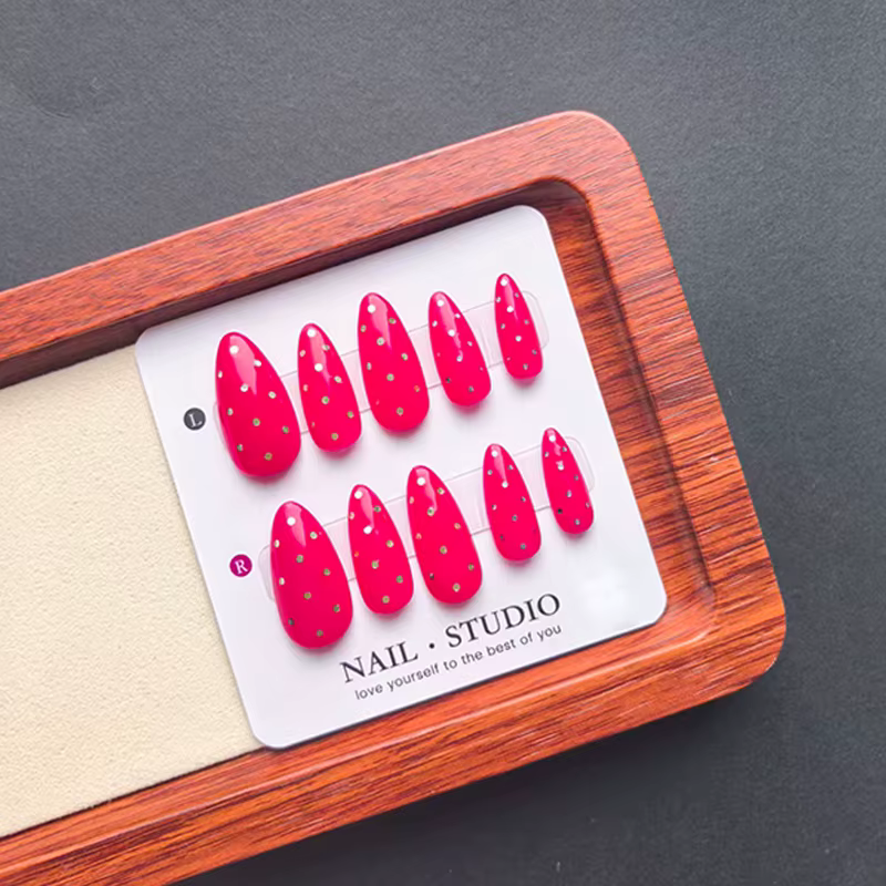 10 pcs Presse à ongles faite à la main-Amande - Pois rouge cerise