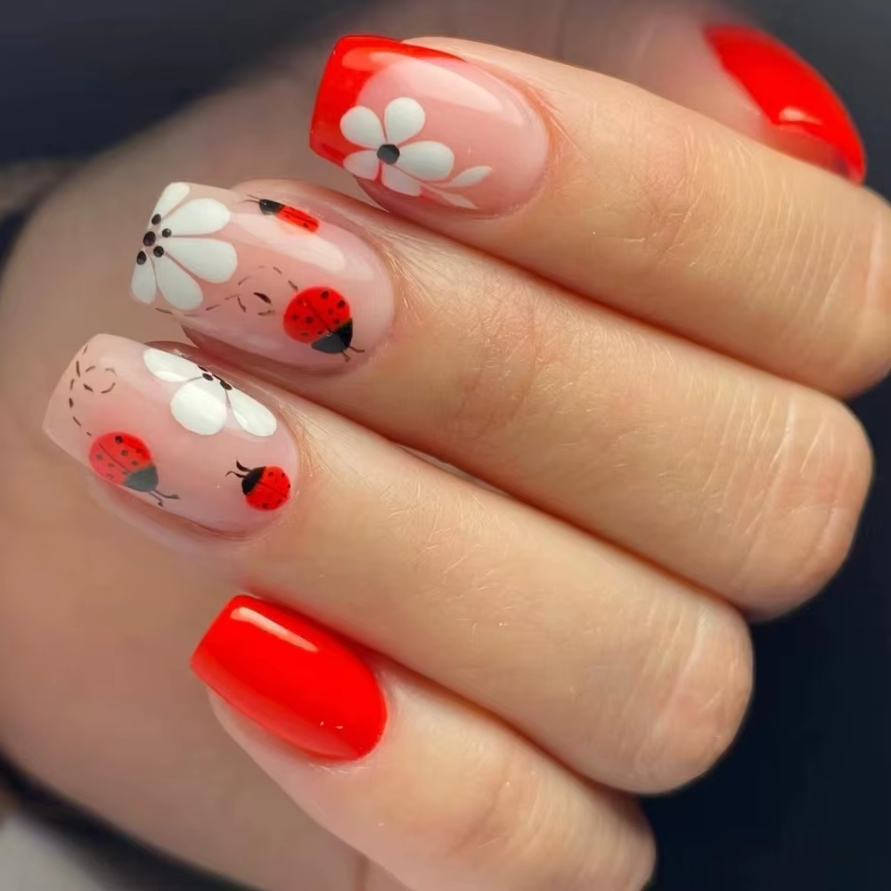 24 faux ongles carrés à presser