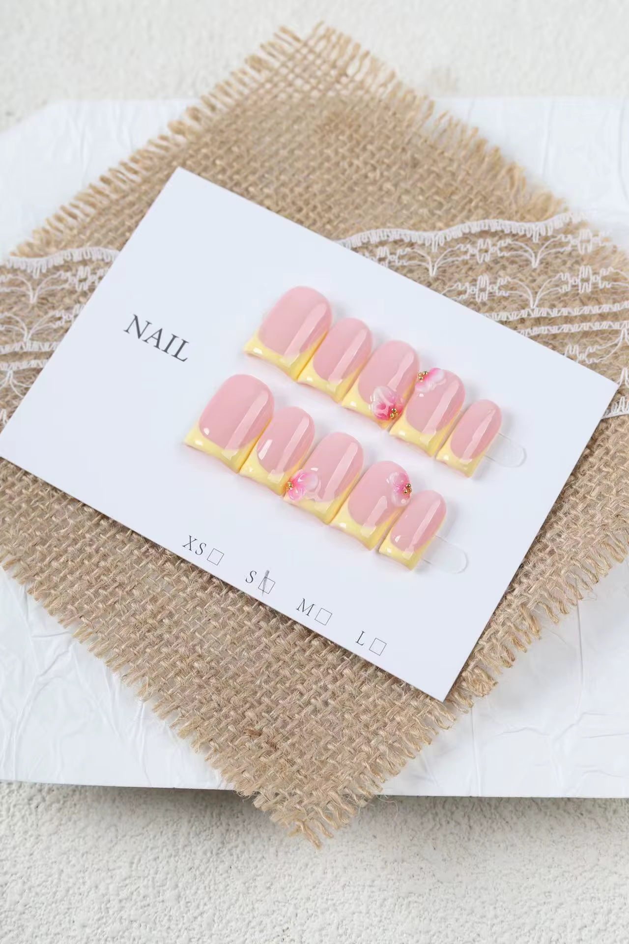 10 faux ongles courts carrés faits à la main