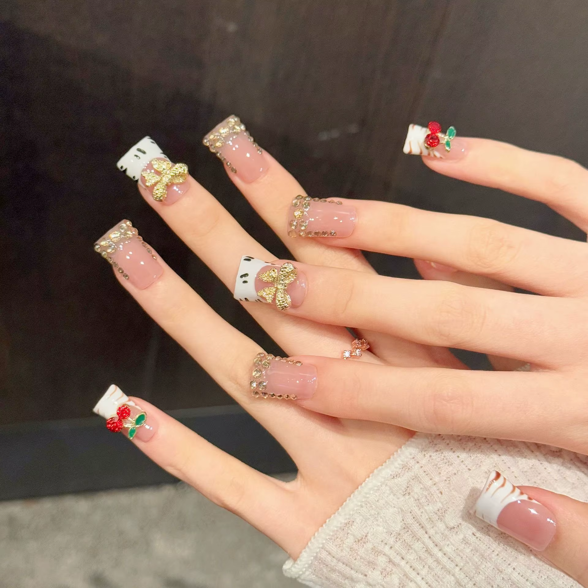 10 faux ongles faits à la main en forme de canard