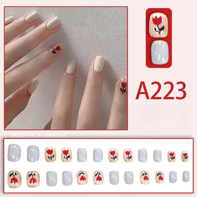 Faux ongles adhésifs faits à la main