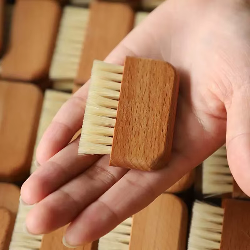 Brosses de nettoyage des ongles mini brosse à poussière d'ongles en bois et poils de porc outils