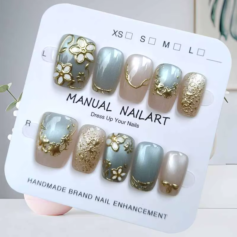 10 pièces fleur dorée oeil de chat lumière luxe Design 3D presse sur les ongles tempérament montrant blanc petite
