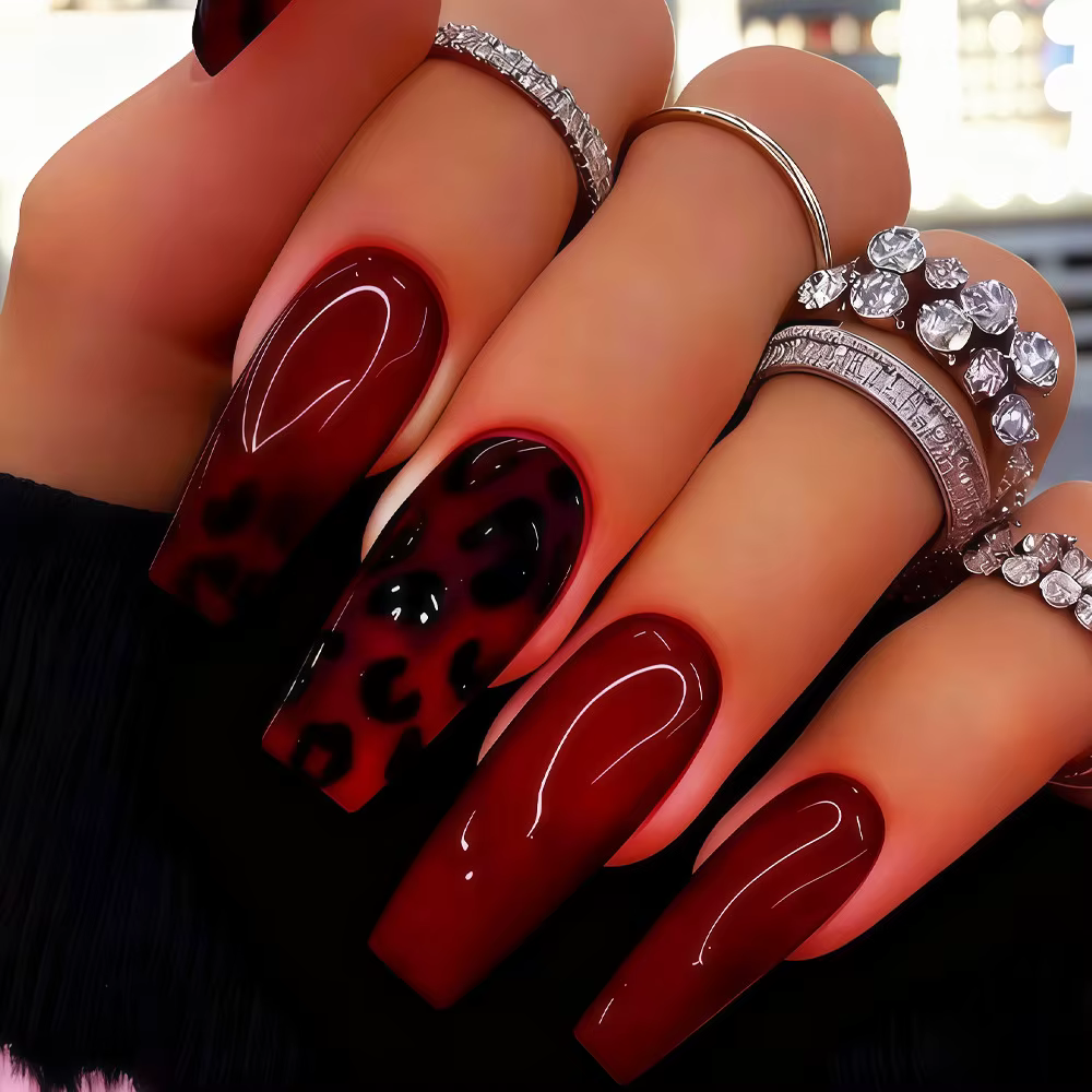 Faux ongles moyens pour femmes et filles, dégradé violet bleu vert rouge noir imprimé léopard, pointes carrées en amande à pression