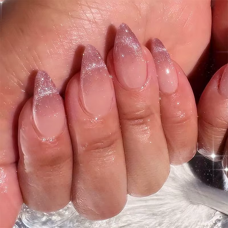 Faux ongles en forme d'amande à paillettes simples