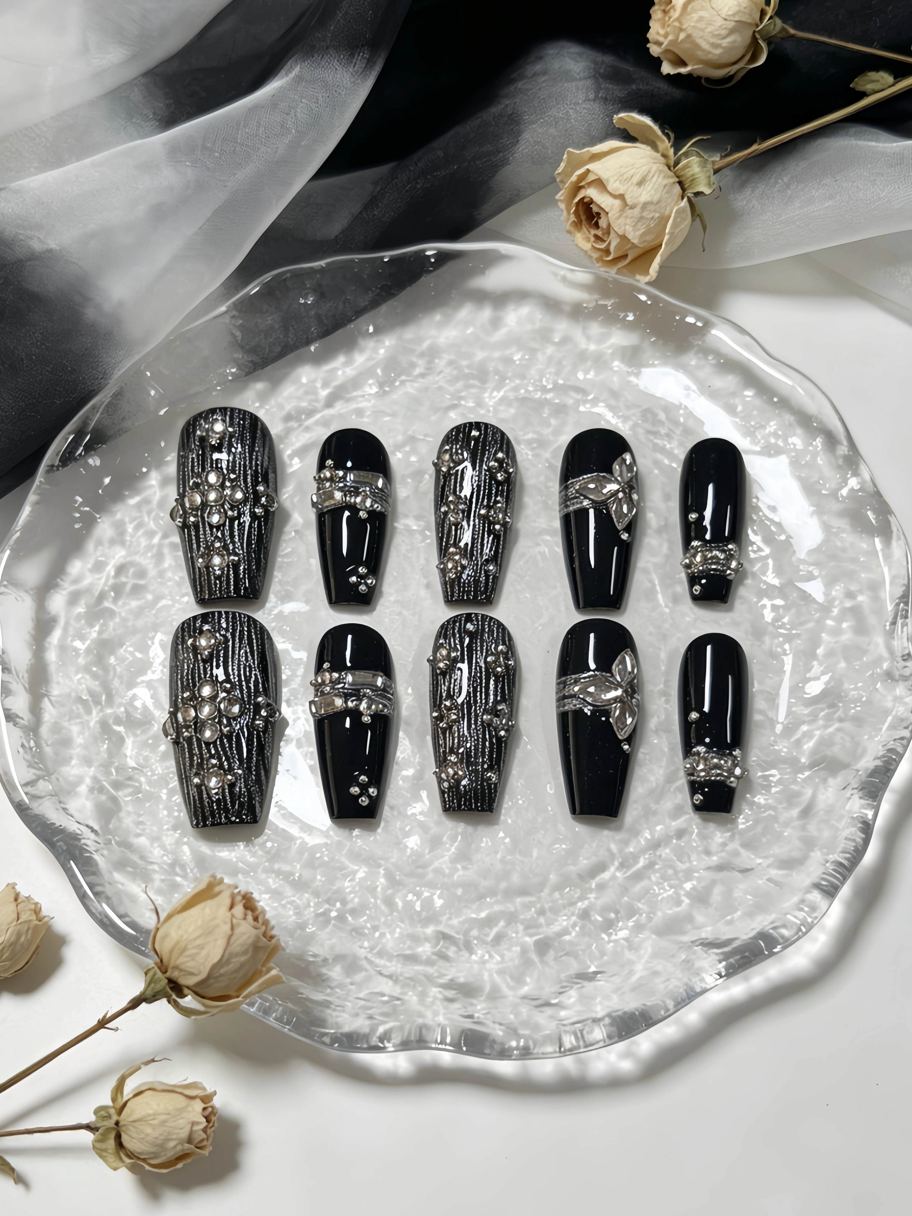 10 faux ongles trapézoïdaux de longueur moyenne