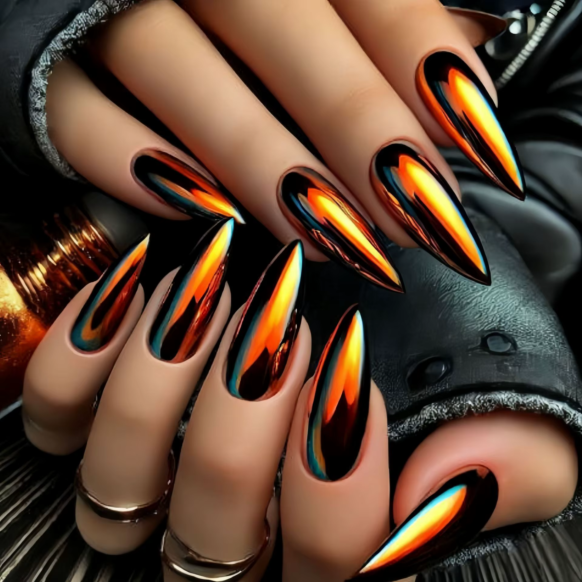 Faux ongles mi-longs holographiques