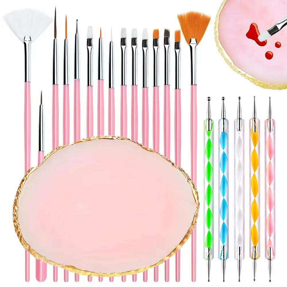 Palette et brosse pour Nail Art