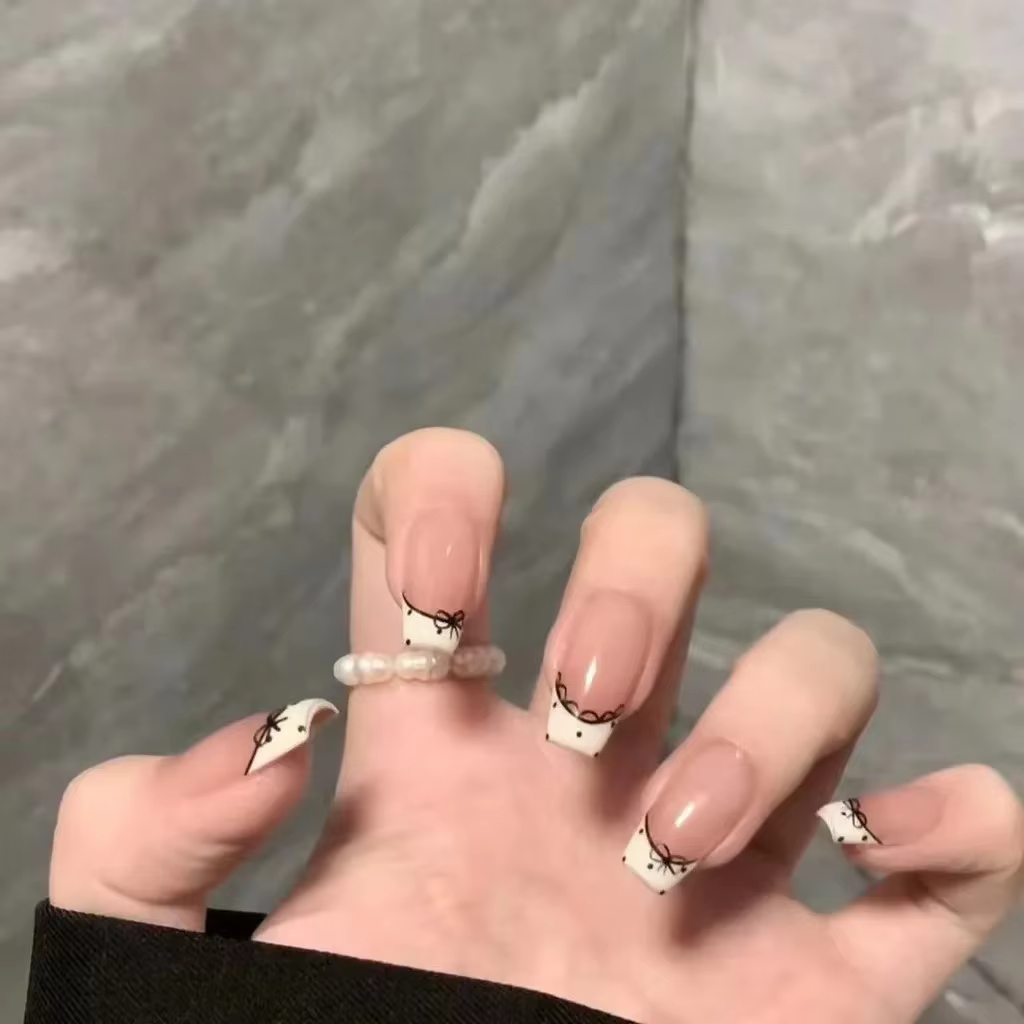 10 pièces mignon Sexy français dentelle presse sur les ongles doux à pois arc à la main faux