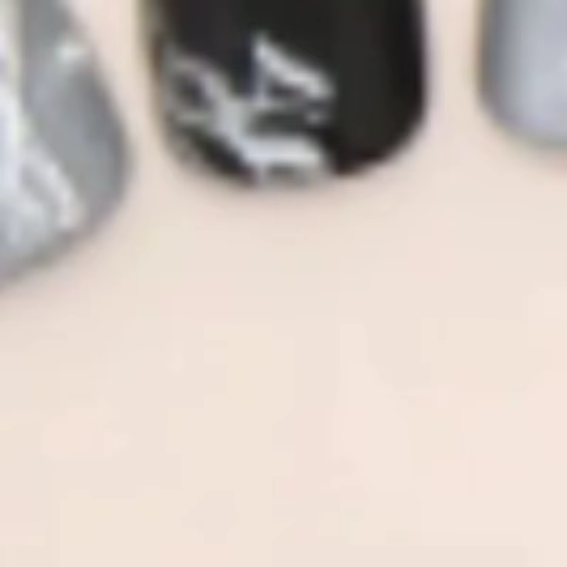24 faux ongles noirs Y2K longs avec design tête d'amande