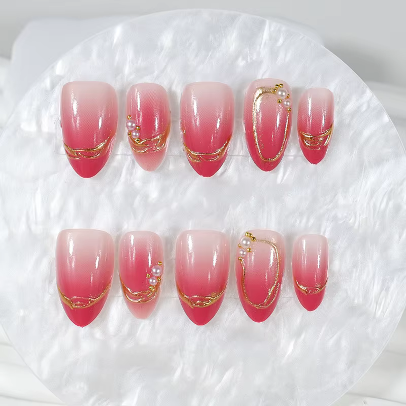 24 faux ongles de taille moyenne en forme d'amande