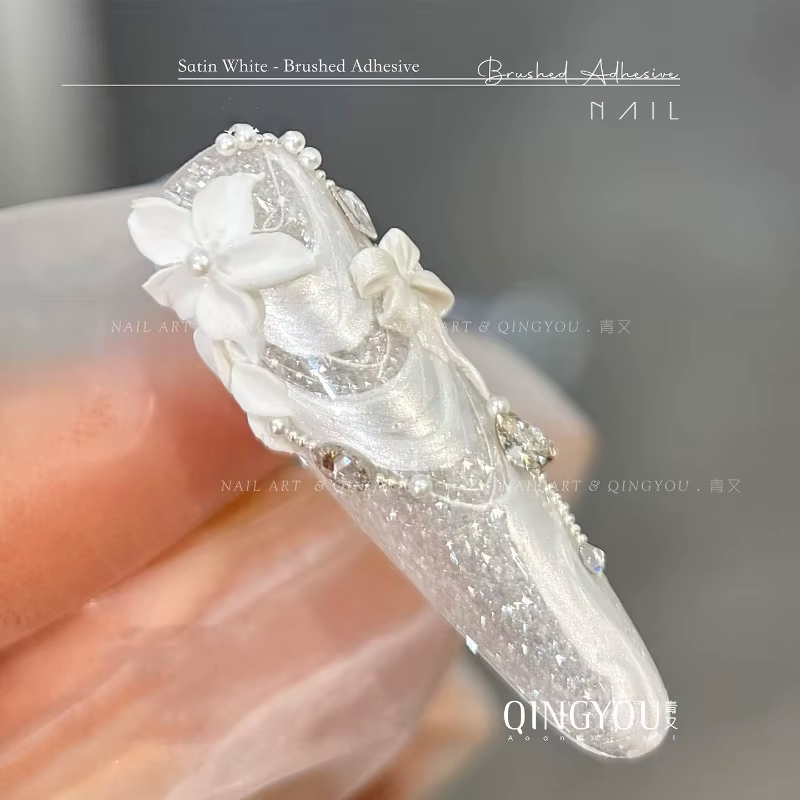 Gel extensible blanc soyeux pour ongles