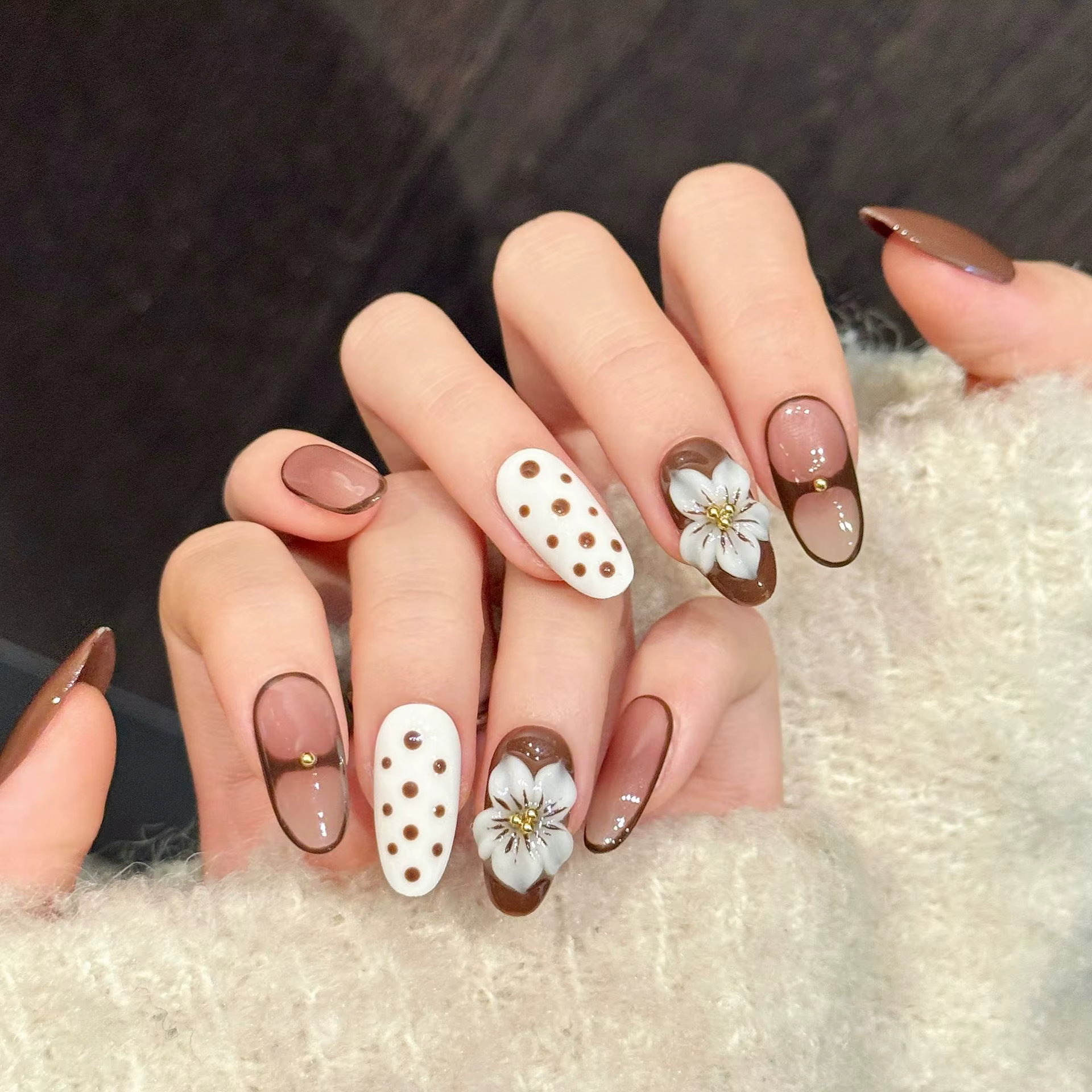 10 faux ongles ovales faits à la main