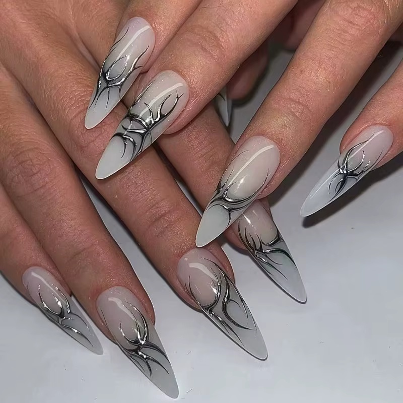 24 faux ongles à presser