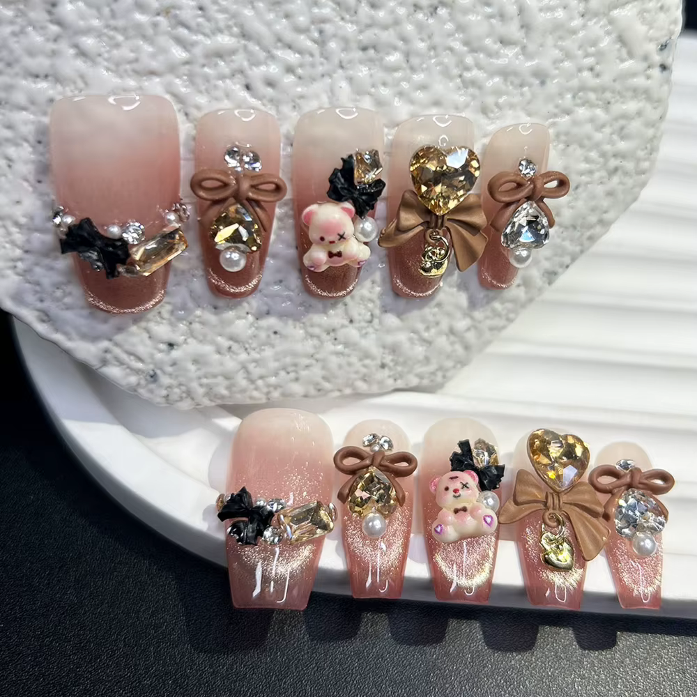 Ongles Press-On Faits Main Effet Œil de Chat Ours Rose Marron Mignon