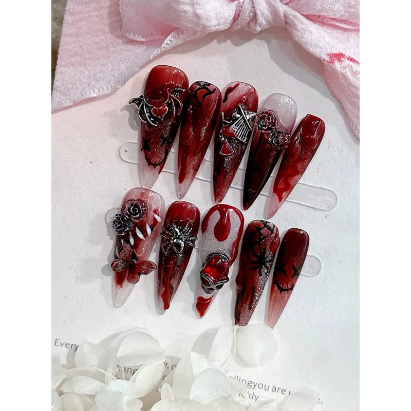 10 pièces ongles faits à la main Goth 10