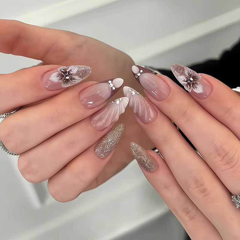 24 faux ongles à presser