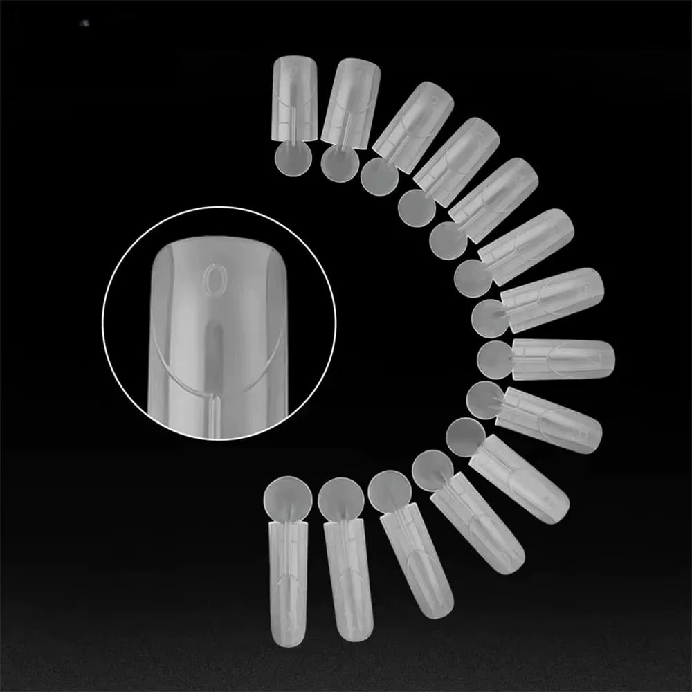 140 pièces de formes à ongles françaises à surface mate avec ligne française intérieure