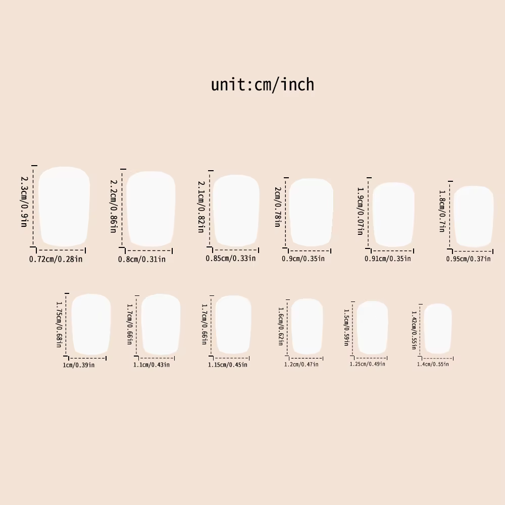 Faux ongles français minimalistes à la mode