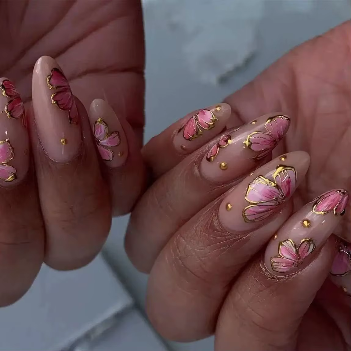 Mignon petites fleurs couleur nue Nail Art Simple faux ongles détachable fini