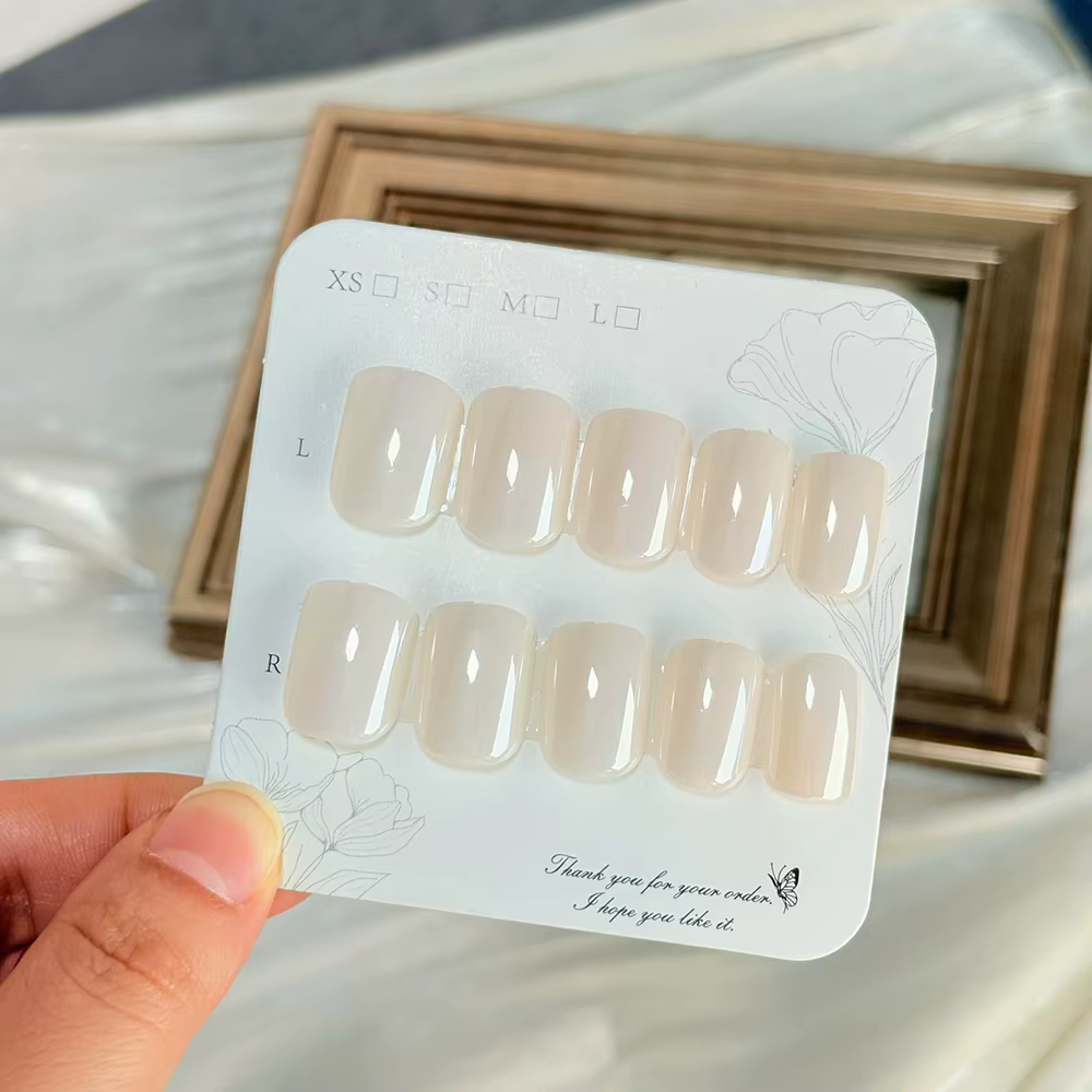 Faux ongles carrés courts abricot
