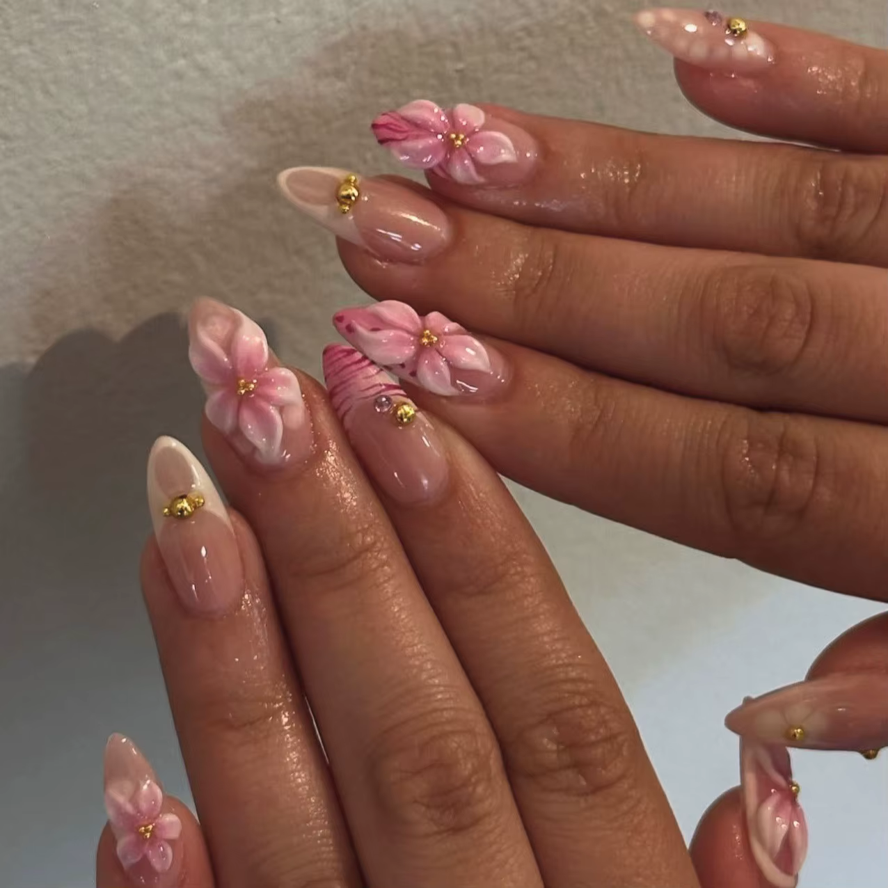 24 pièces/ensemble français amande presse sur ongles fleur rose faux