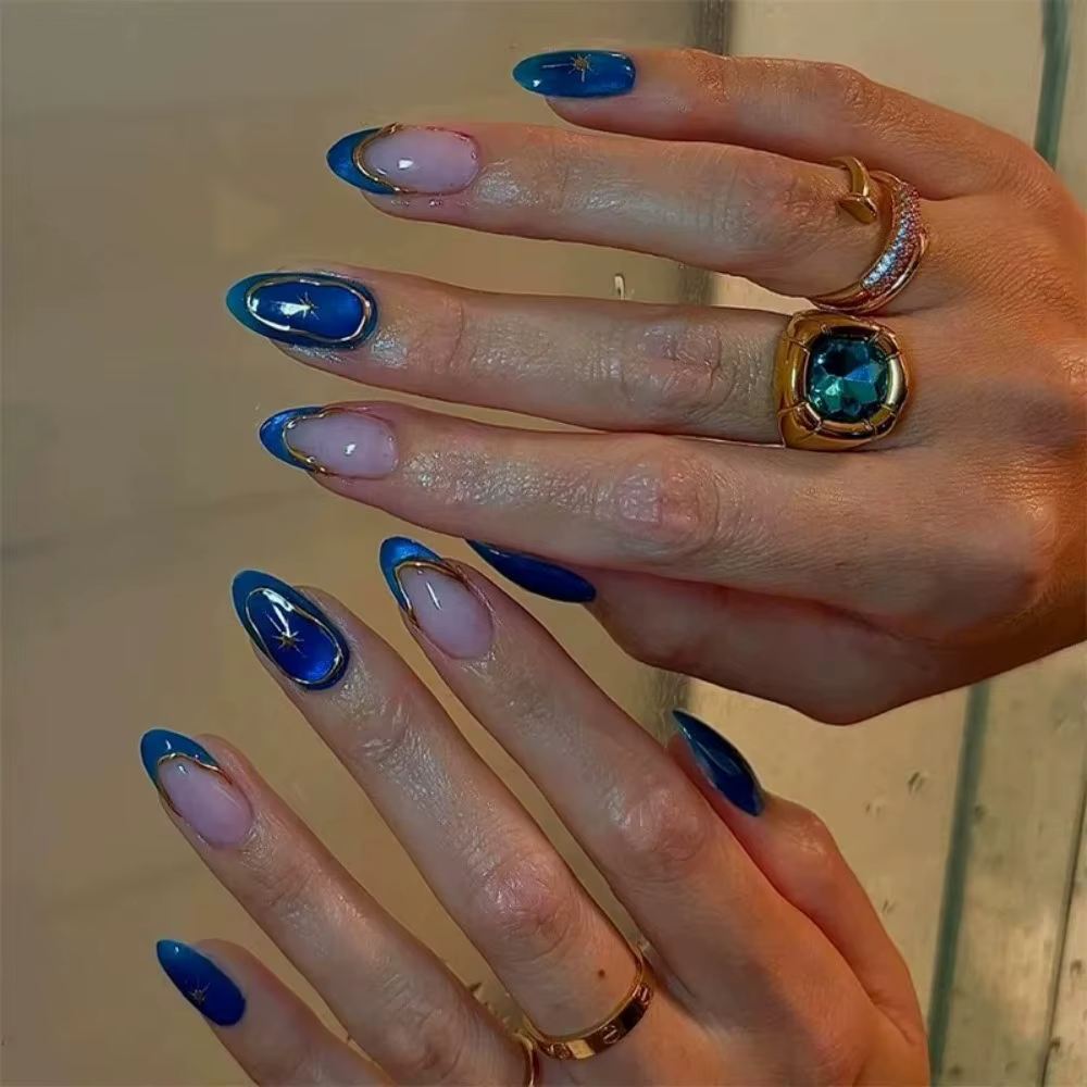 24 faux ongles à presser en amande française bleus