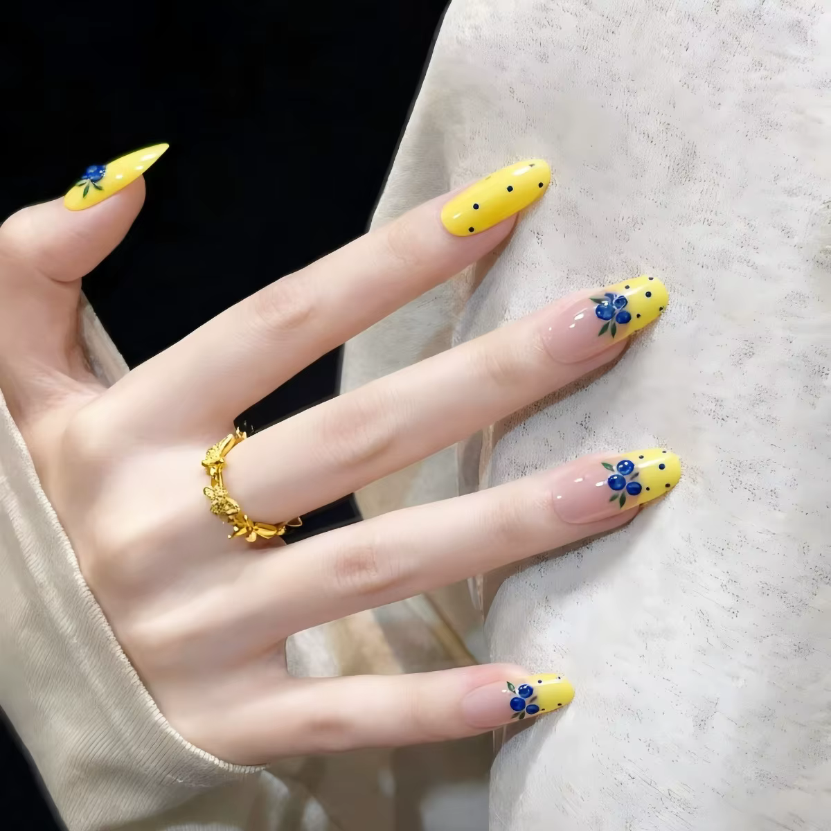 Autocollant pour ongles motif myrtille 3D en relief