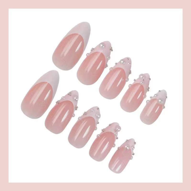 24 faux ongles longs et pointus