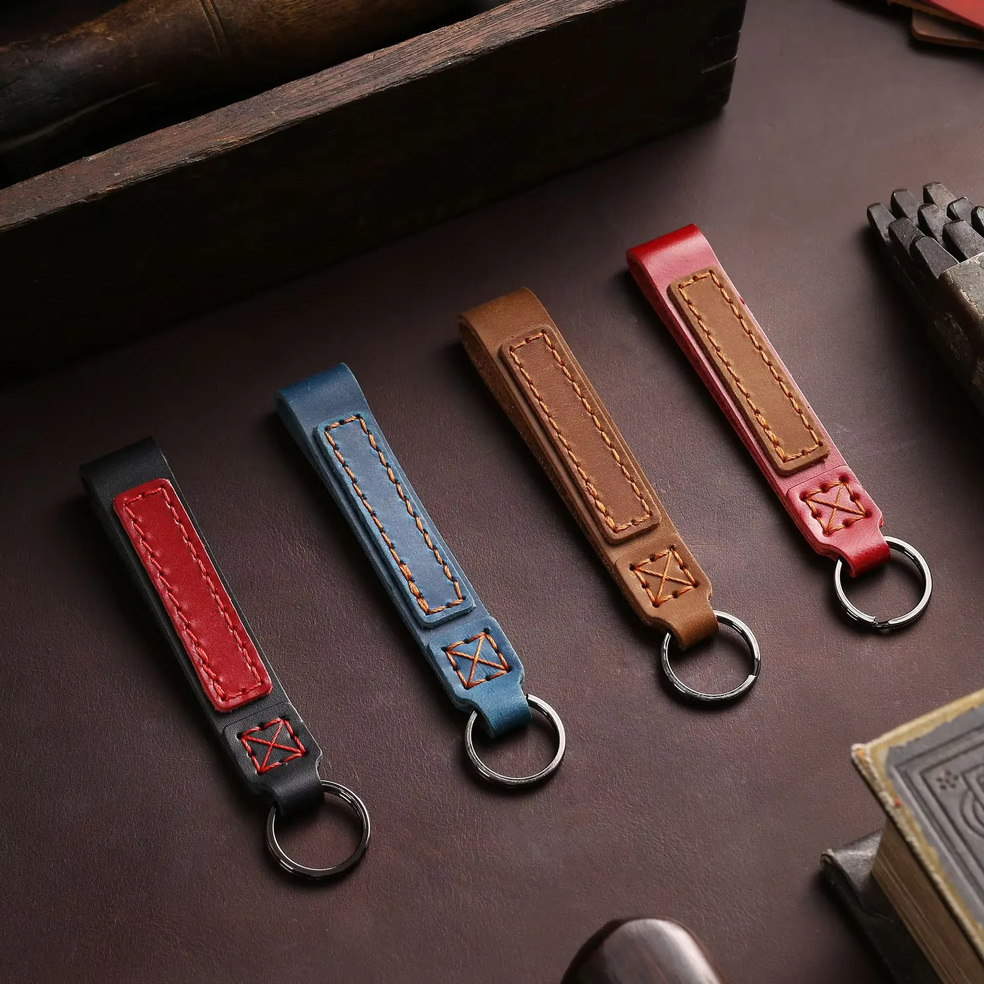Clé de voiture universelle en cuir pour hommes et femmes, porte-clés créatif, accessoires automobiles, BMW, Audi, Benz, VW, placement, Honda, mode, cadeaux