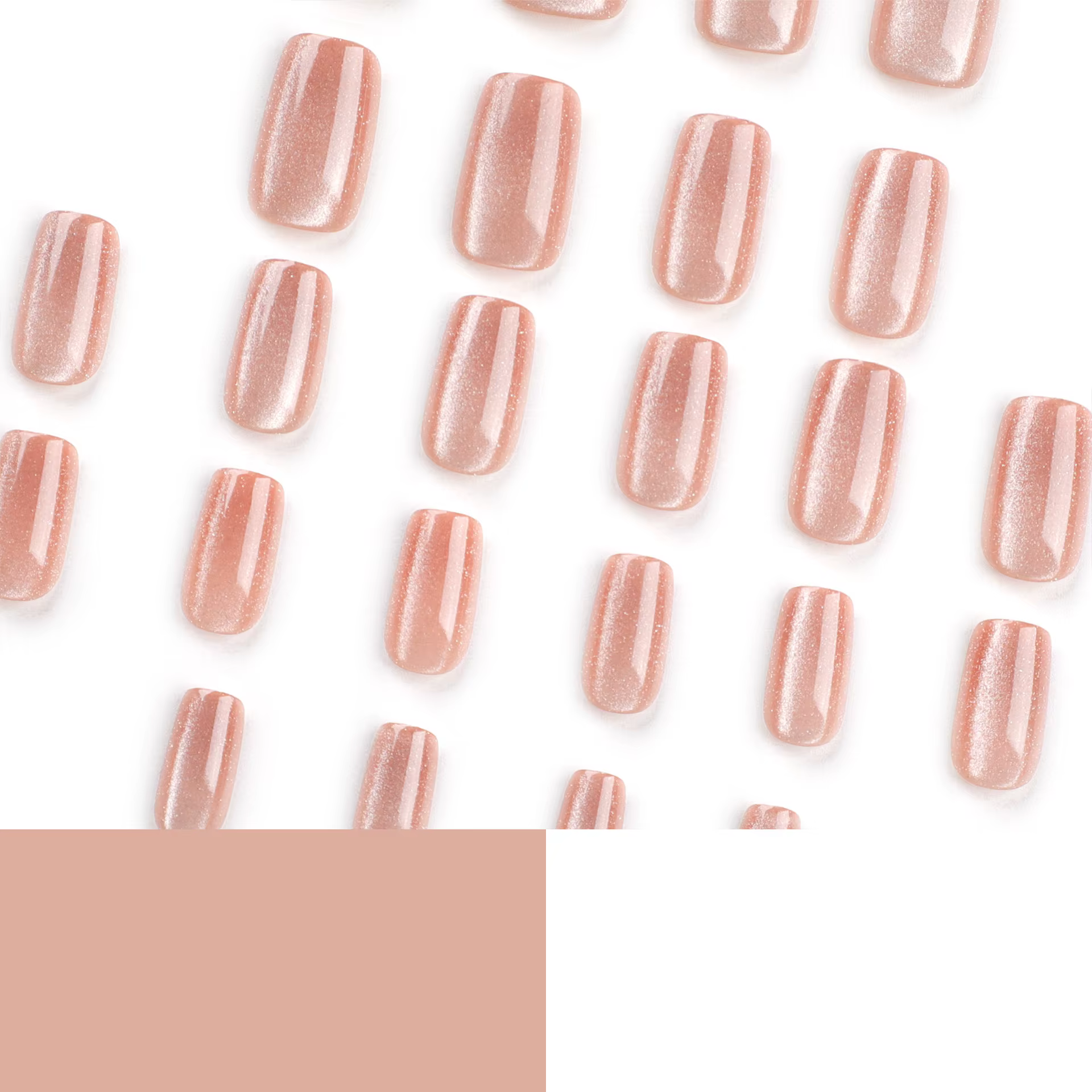 Faux ongles coréens simples effet œil de chat