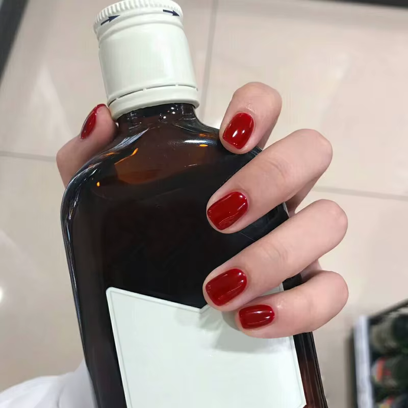 24 pièces court Squoval presse sur ongles vin rouge faux