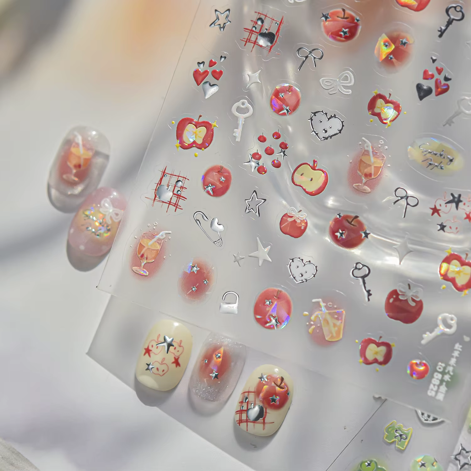 Autocollants pour ongles à motif de gelée de pommes rouges et vertes