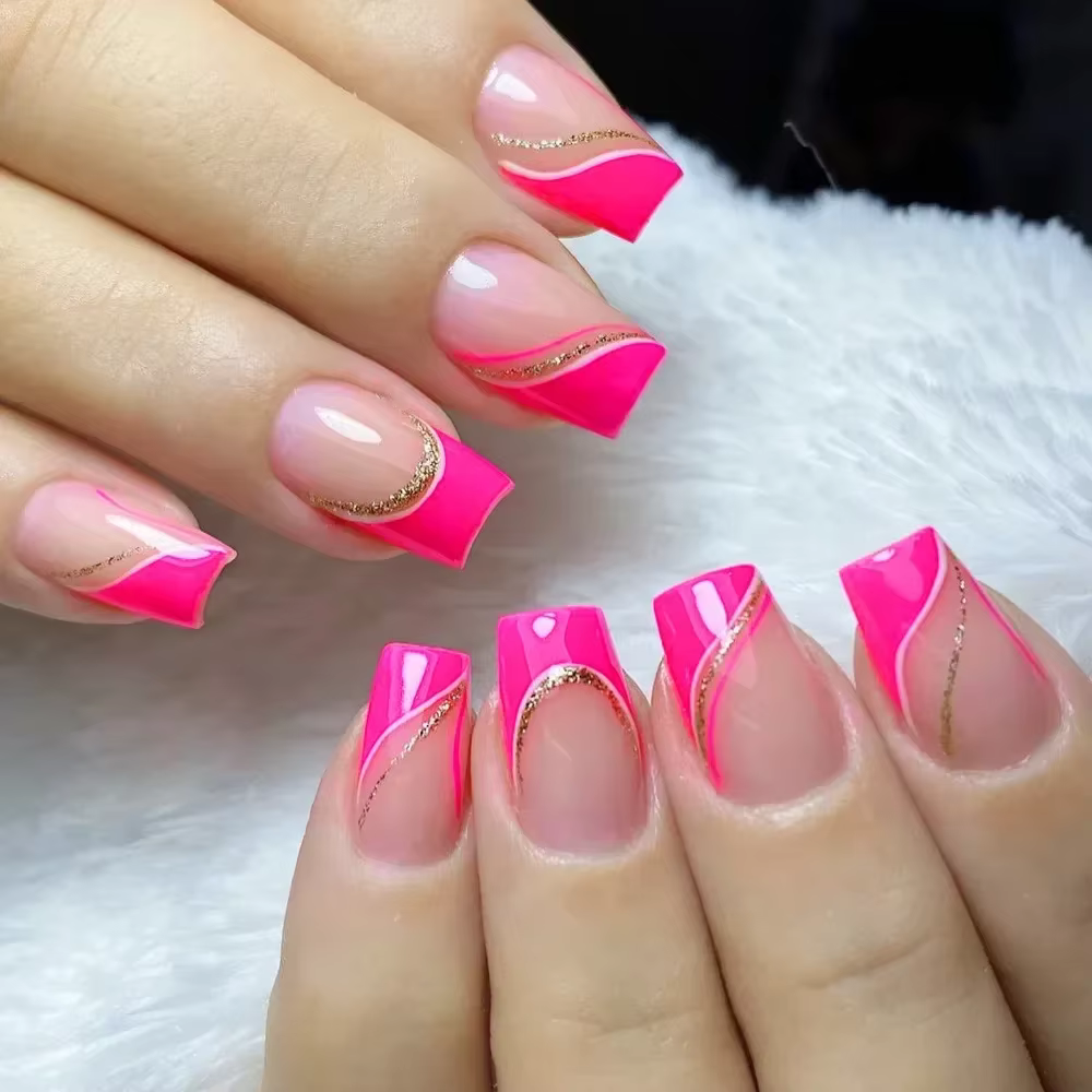 Faux ongles français courts avec colle