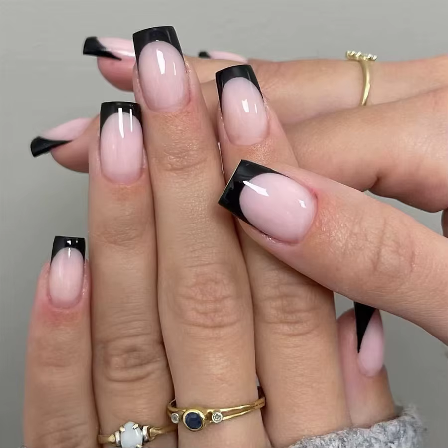 Faux ongles français colorés de printemps