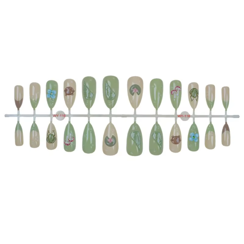 24 faux ongles à presser en amande