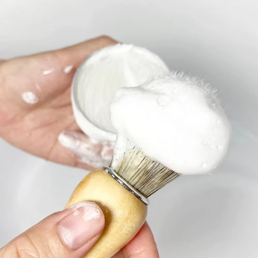 Barre de savon pour le rasage des oreilles, Texture lisse faite à la main, crème de rasage en mousse biologique pour hommes, rafraîchissement du visage et entretien de la nettoyage