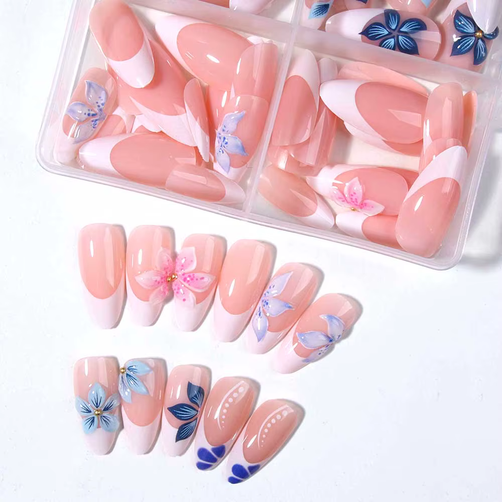 96 pièces par ensemble. Faux ongles blancs en gel 3D en forme d'amande