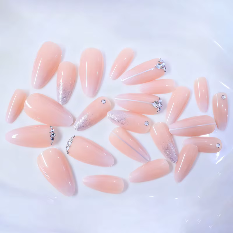 24 faux ongles longs en forme d'amande