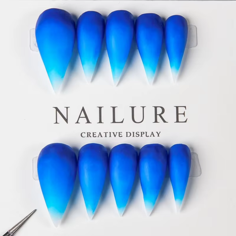 Faux ongles longs à presser