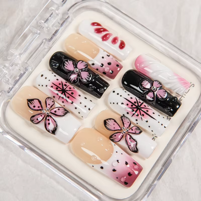 Faux ongles longs carrés noirs