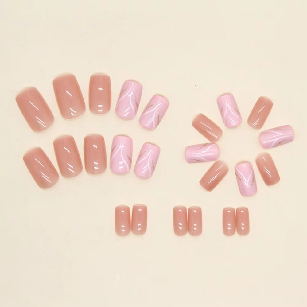 Nouveaux faux ongles longs carrés