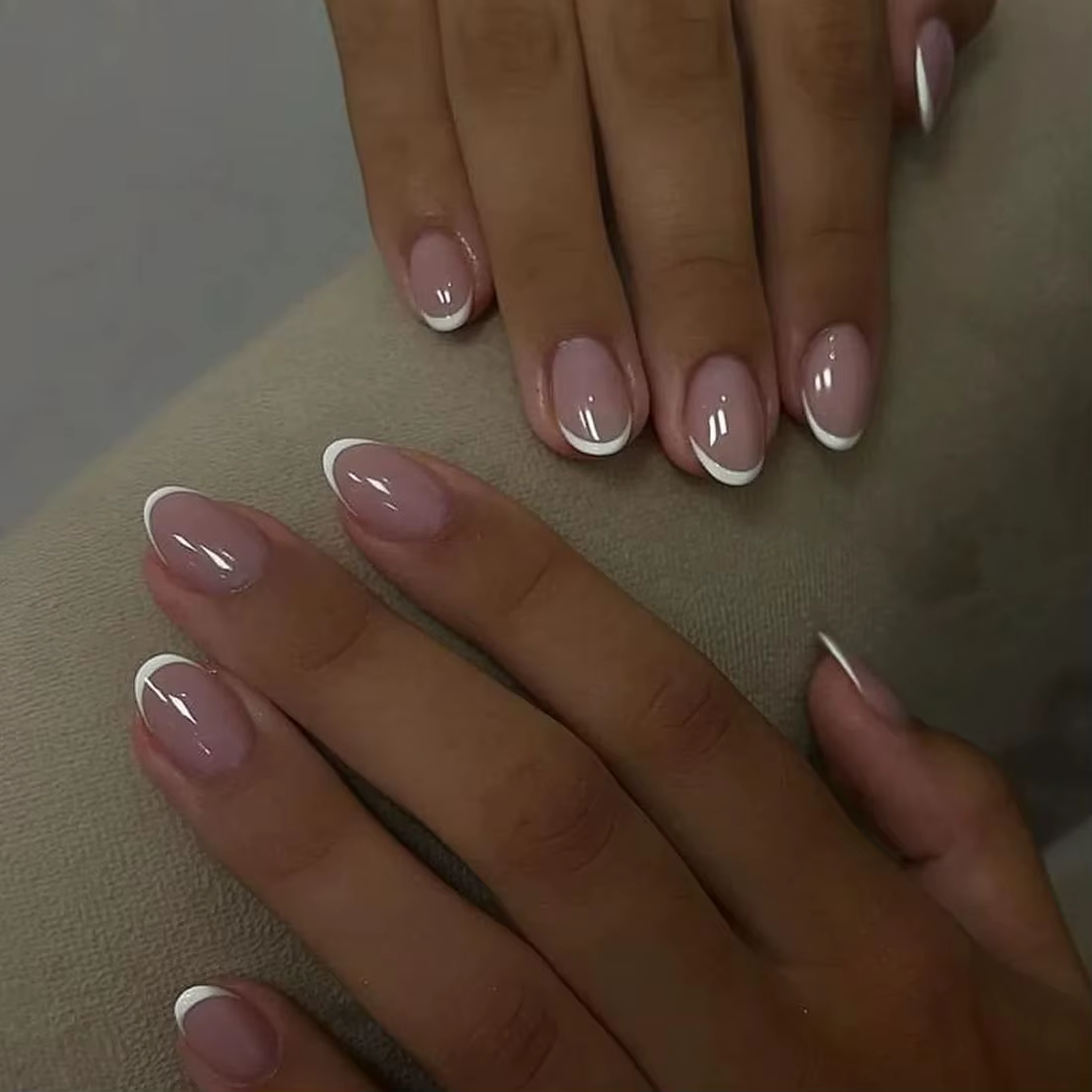 Blanc français classique court rond Nail Art portable mode faux ongles détachable fini