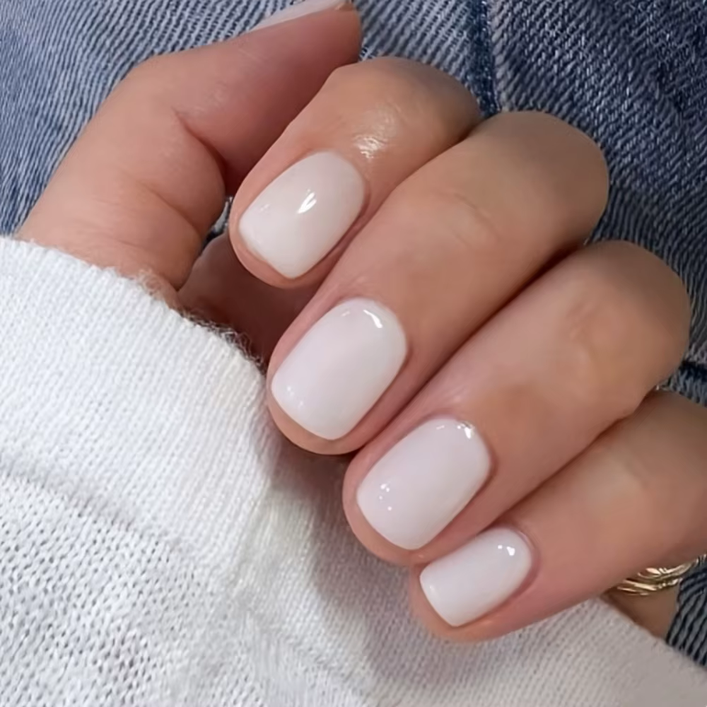 24 faux ongles à presser en amande vernissés